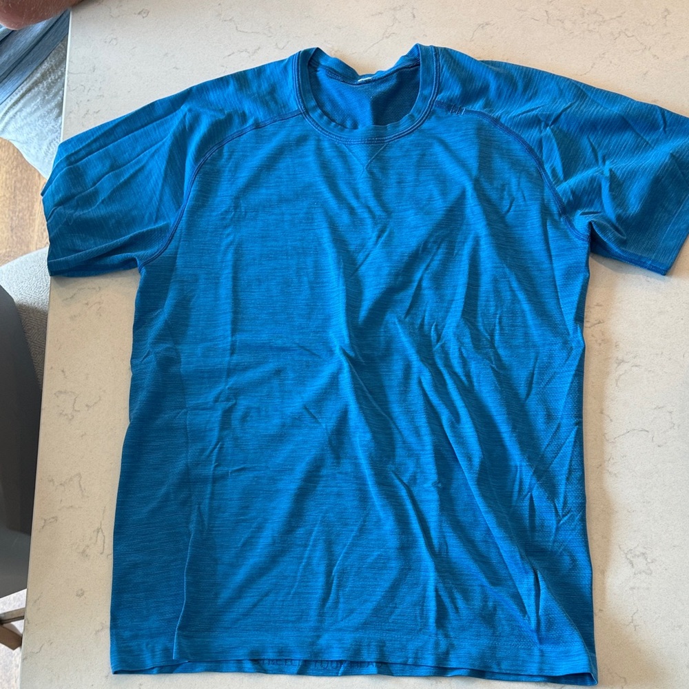 Lululemon Tshirt